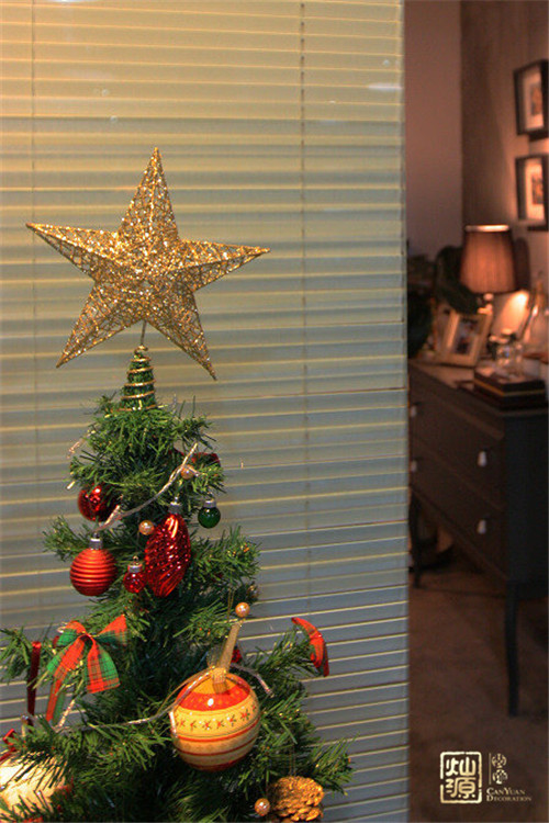 裝飾辦公室-圣誕樹(shù)