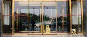 現(xiàn)在會所裝修都用這種門，耐用又好看，后悔沒聽設(shè)計師的話