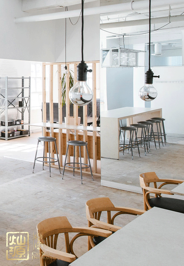 現(xiàn)代簡約型辦公室裝修