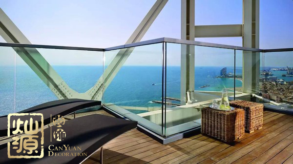 全球首個無邊泳池即將開建 屋頂泳池或?qū)⒊蔀槁玫晷聦? /> 
</p>
<p style=