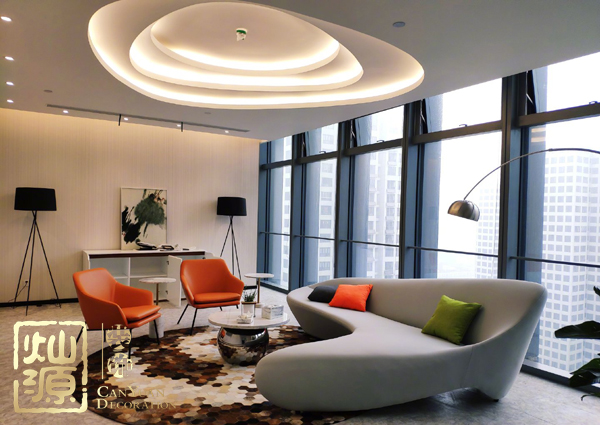 斗魚(yú)官方微博已po圖證明新公司內(nèi)空無(wú)一人