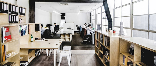 60平米7人辦公室布局圖  設(shè)計師讓辦公室的功能超出想象