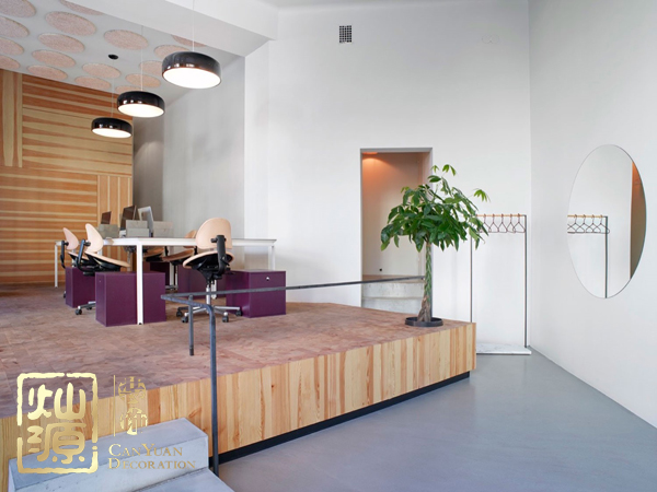 小面積辦公室怎么布置？瑞典設(shè)計(jì)師教你打造高利用率的垂直空間